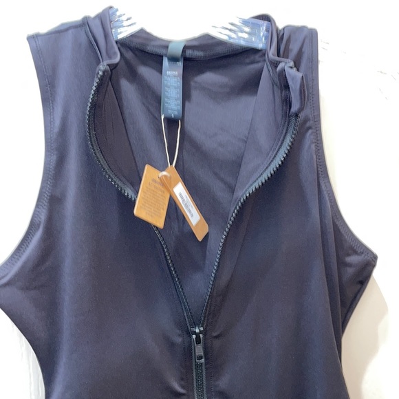 🔥NWT SKIMS Swim Zip Front Sleeveless One Piece ONYX - Picture 10 of 17